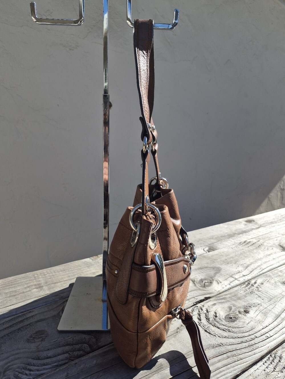 B. Makowsky Vintage Leather Belted Hobo Bag - Picture 10 of 15